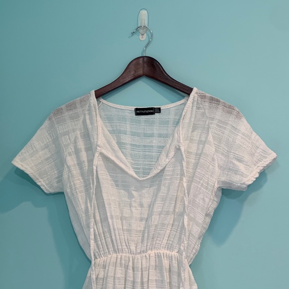 PrettyLittleThing White Cover Up Dress - Picture 2 of 4